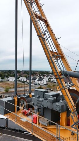 Věžový jeřáb LIEBHERR Kran 160 HC-L 8/16