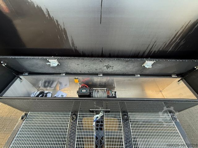 Vrachtauto met open laadbak MAN Baumaschinen- Arbeitsbühnentransporter Rampen