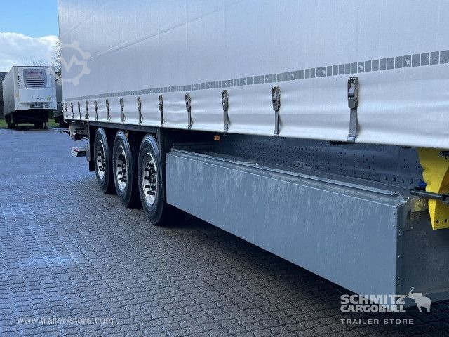 Öppen semitrailer med kapell Schmitz Cargobull Curtainsider Standard Ladebordwand