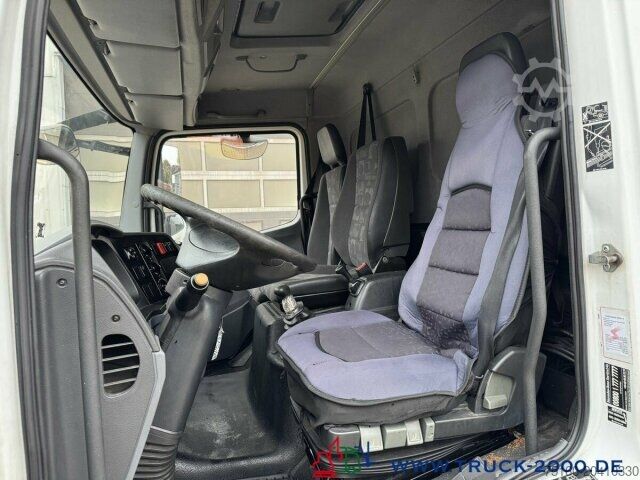 Transporter mit Koffer Mercedes-Benz Atego 816 Ladebordwand 1.000Kg 3 Sitzer