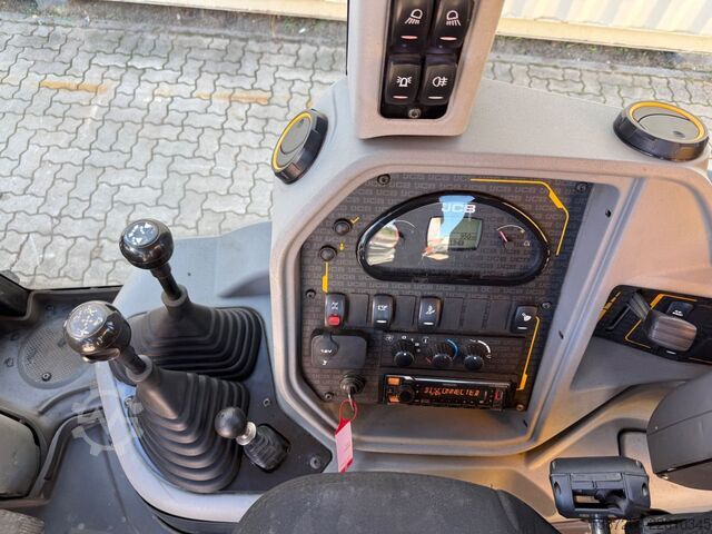 Hjullæsser JCB 3CX Compact / 2022 BJ / Hammer + Schaufeln