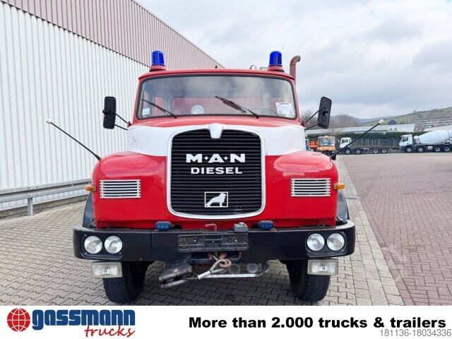 Tűzoltóautó MAN 16.168 HAK 4x4, Seilwinde, Heckkran Hiab 650/1