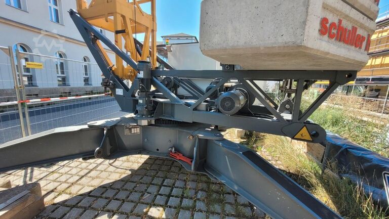 Grúa torre LIEBHERR 53K