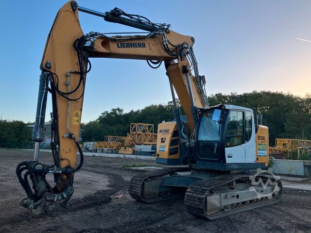Bandgrävare LIEBHERR R936