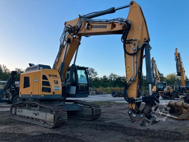 Bandgrävare LIEBHERR R936