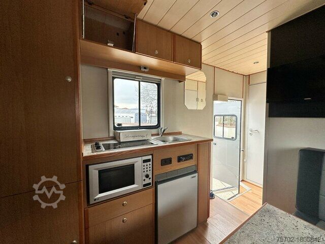 Szarvasmarha-szállító teherautó Mercedes-Benz Actros 2544 6 Pferde + Kiste Popout