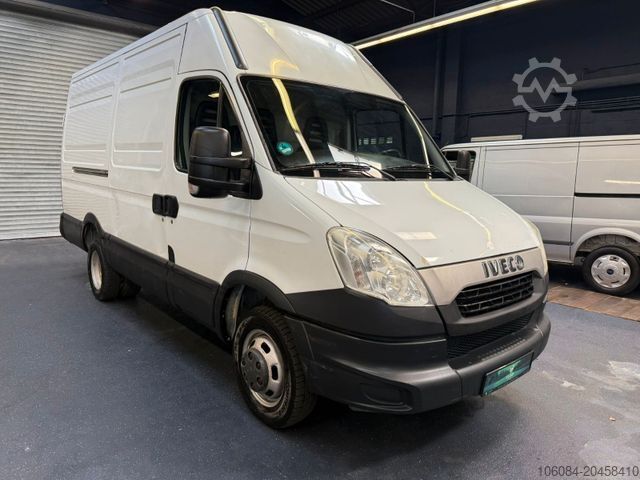 Dobozos furgon IVECO Daily 35C15 3,0 Liter Kasten L2 H2 AHK 3,5T