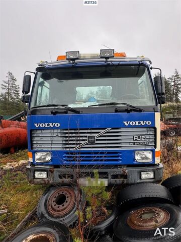 Camión grúa Volvo FL12 with 22 t/m Palfinger Crane, Timber Platform,