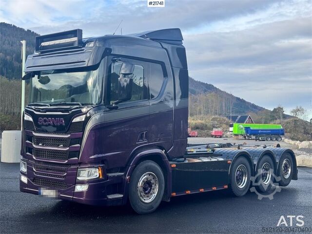 Sistema de brazo de gancho Scania R580 Tridem Hooklift w/ Crane hydraulics. Freshly