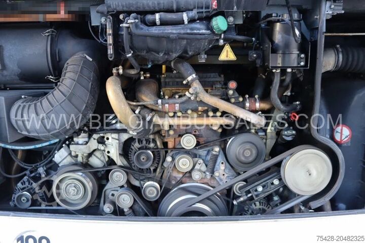 Koç Mercedes TOURISMO RHD