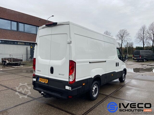 Iveco Daily 35S14V A8 Cruise Control - Automatic - L3H2 - 2.3L 140hp - Towbar Iveco Daily 35S14V A8  Cruise Control - Automaat - L3...