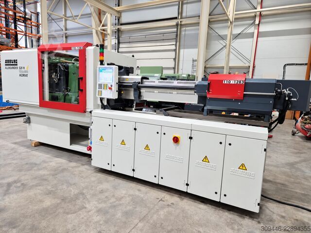 Fröccsöntő gép Arburg Allrounder 520 H 1500-800