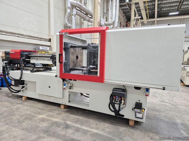 Fröccsöntő gép Arburg Allrounder 520 H 1500-800