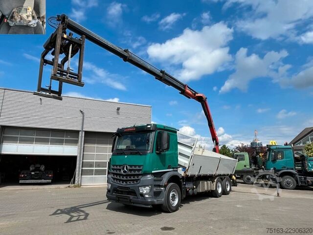 Γερανός τοποθετημένος σε φορτηγό MERCEDES-BENZ Arocs 2648 6x2 3-Achs Kipper Heckkran Funk