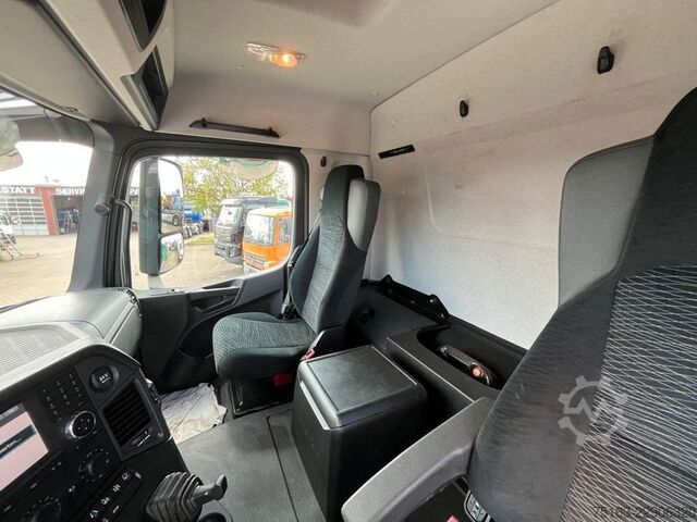 Γερανός τοποθετημένος σε φορτηγό MERCEDES-BENZ Arocs 2648 6x2 3-Achs Kipper Heckkran Funk