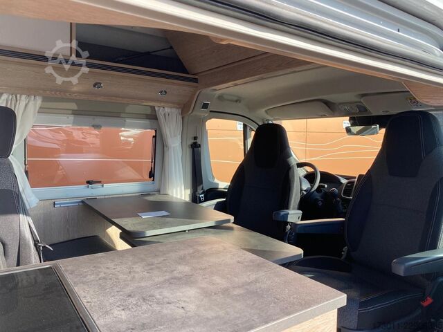 Camper van PÖSSL Vario 545 Premium Markise 5-Sitzer