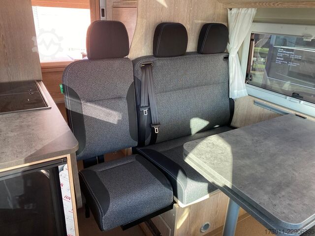 Camper van PÖSSL Vario 545 Premium Markise 5-Sitzer