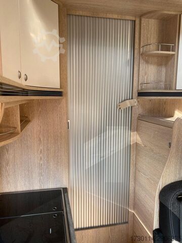 Camper van PÖSSL Vario 545 Premium Markise 5-Sitzer