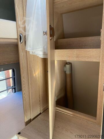 Camper van PÖSSL Vario 545 Premium Markise 5-Sitzer