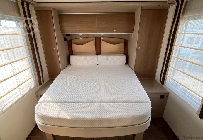 Poluintegrisani kamper BÜRSTNER Ixeo T 734 - Hub/Queensbett - Klima -