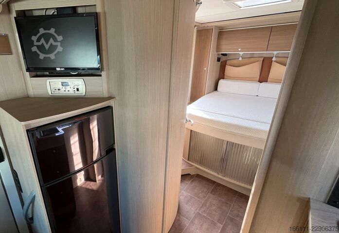 Poluintegrisani kamper BÜRSTNER Ixeo T 734 - Hub/Queensbett - Klima -