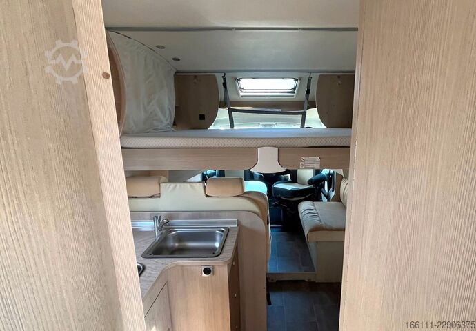 Poluintegrisani kamper BÜRSTNER Ixeo T 734 - Hub/Queensbett - Klima -
