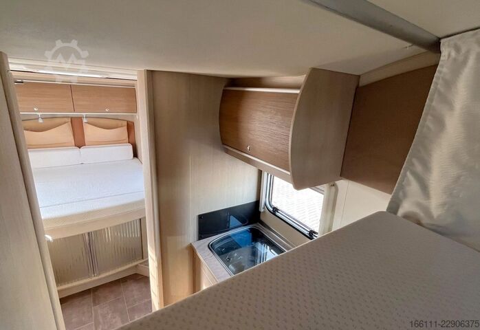 Poluintegrisani kamper BÜRSTNER Ixeo T 734 - Hub/Queensbett - Klima -