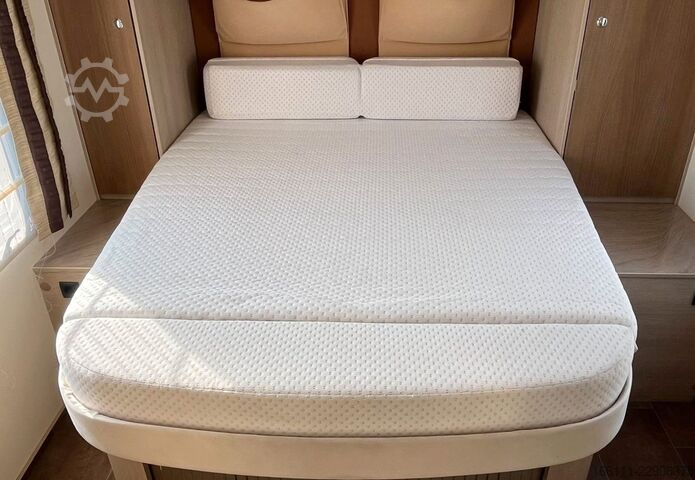 Poluintegrisani kamper BÜRSTNER Ixeo T 734 - Hub/Queensbett - Klima -