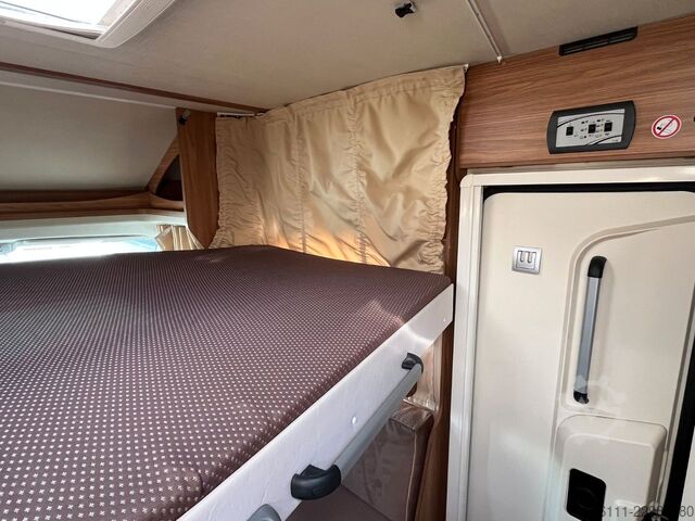 Poluintegrisani kamper CARADO T 448 - Einzelbetten - Hubbett -  -