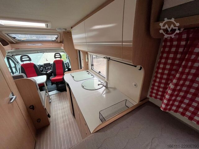 Poluintegrisani kamper SUNLIGHT T 66 - Einzelbetten - Solar - Klima - Tempomat -