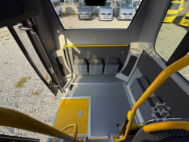 Városi autóbusz MERCEDES-BENZ Sprinter 26+15 City Retarder Klima Rollstuhl