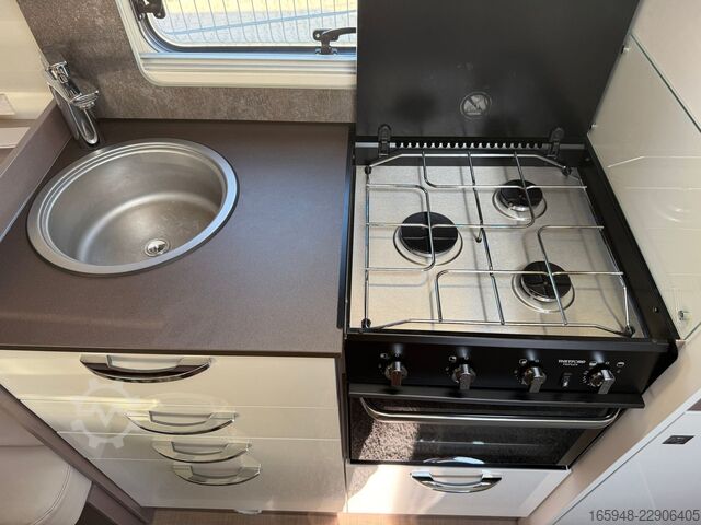 Yarı entegre karavan BÜRSTNER BÜRSTNER 644G FREISTAAT SCHW. LYSEO TD HL*Autom.