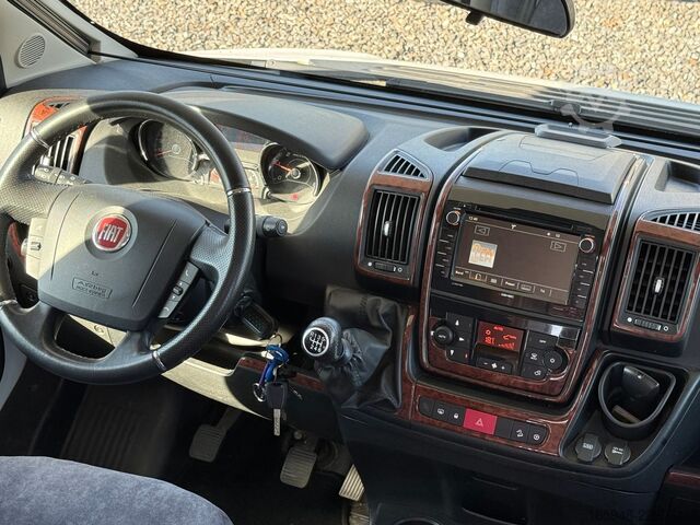 Kamper z alkową Eura Mobil EURA MOBIL HS 570 | Hecksitzgruppe,Markise,NAVI*