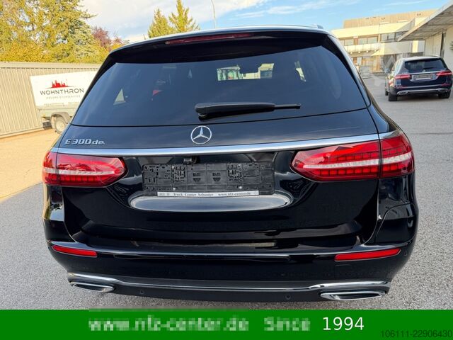 Minibuss MERCEDES-BENZ E 300 de T EXCLUSIVE Interieur 360° DISTRONIC