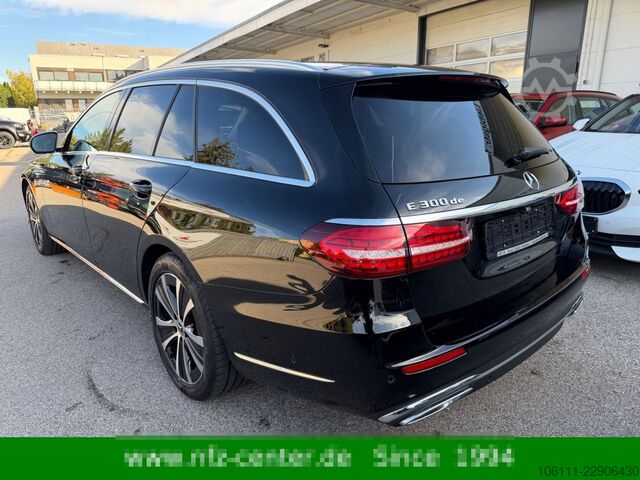 Minibuss MERCEDES-BENZ E 300 de T EXCLUSIVE Interieur 360° DISTRONIC