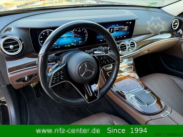 Minibuss MERCEDES-BENZ E 300 de T EXCLUSIVE Interieur 360° DISTRONIC