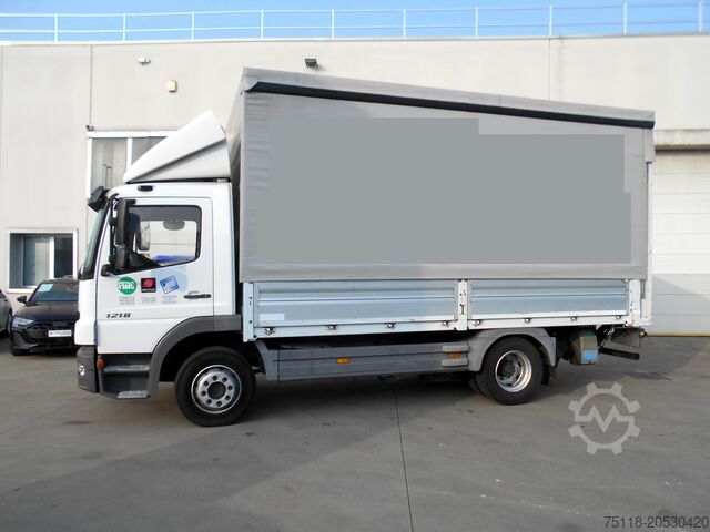 Autocarro con pianale e telone Mercedes-Benz Atego 1218