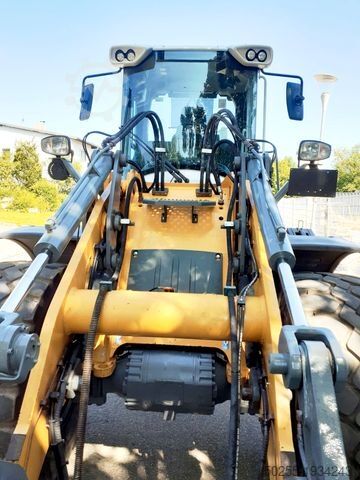 Utovarivač na točkovima LIEBHERR L 546 kein 524 538 542 550 schöne Maschine