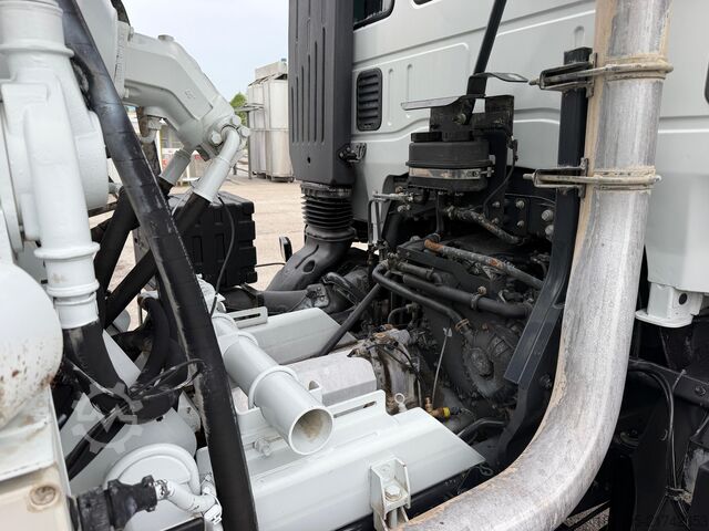 Betonomieszarka Iveco TRAKKER 500