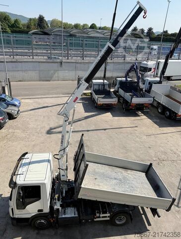 Ciężarówka z wywrotką Iveco EUROCARGO 90E210