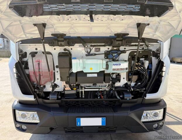 Ciężarówka z wywrotką Iveco EUROCARGO 90E210