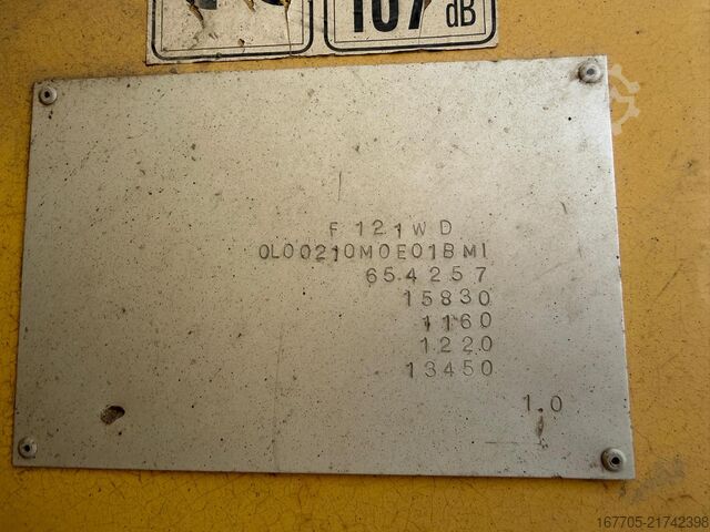 Kołowa układarka asfaltu Dynapac F121-6W