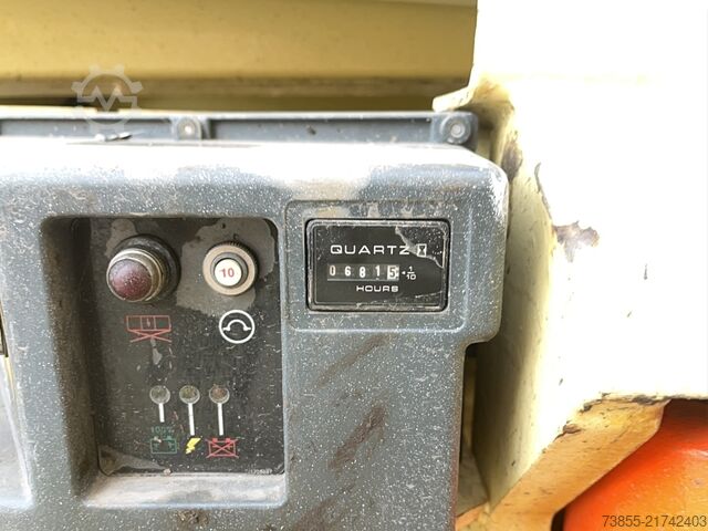 Stół podnoszący nożycowy JLG 2646ES (10m)