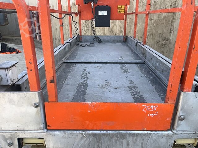 Stół podnoszący nożycowy JLG 2646ES (10m)