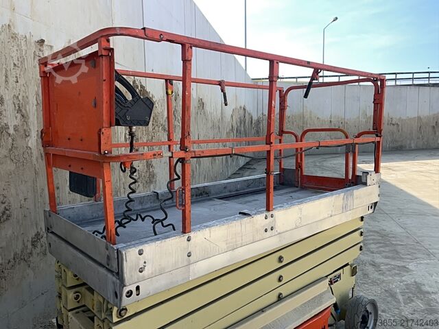 Stół podnoszący nożycowy JLG 2646ES (10m)