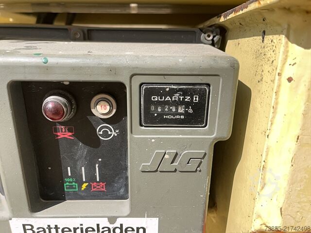 Stół podnoszący nożycowy JLG 2030 Es (8m)