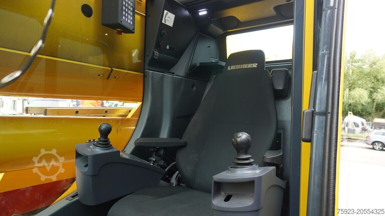 Vrachtwagen met kraan Liebherr LTM 1050-3.1 6X4X6 WITH JIB VARIOBASE