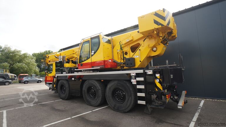 Vrachtwagen met kraan Liebherr LTM 1050-3.1 6X4X6 WITH JIB VARIOBASE