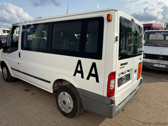 Ford **TRANSIT-9SEATS** Ford **TRANSIT-9SEATS**