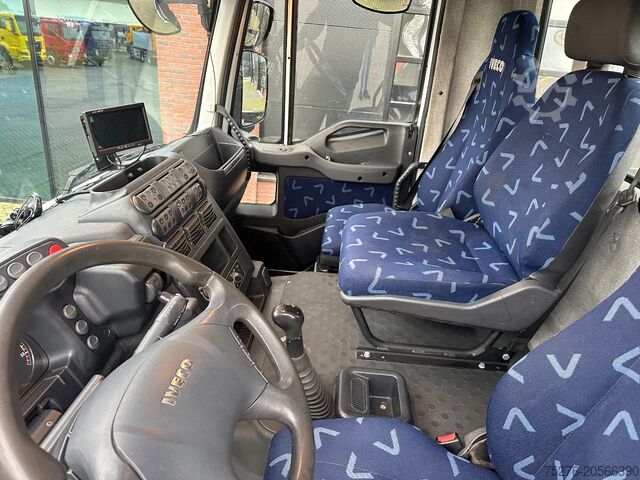 Vrachtwagen met kraan Iveco Trakker 410 4x4 Hiab 244-5 + Fly jib , winch 12...